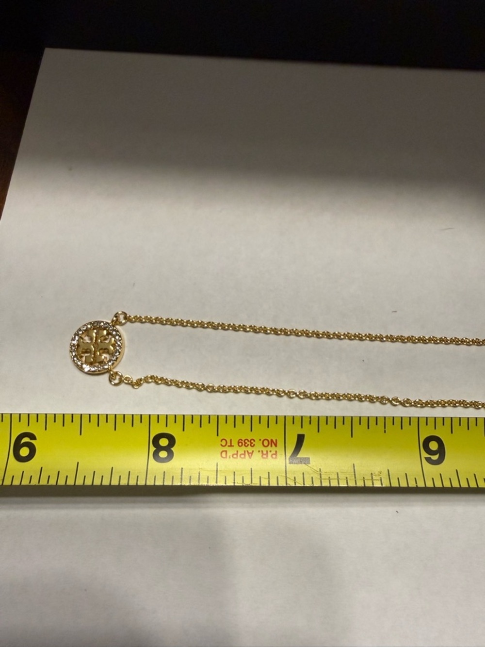 NEW Tory Burch Icon logo diamond pave round accent golden Necklace - Picture 5 of 5
